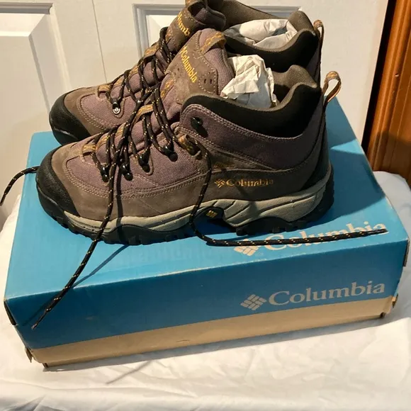 Columbia Men Hiking Shoes - grey and Black