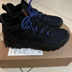 Columbia Men's Black Hiking Shoes