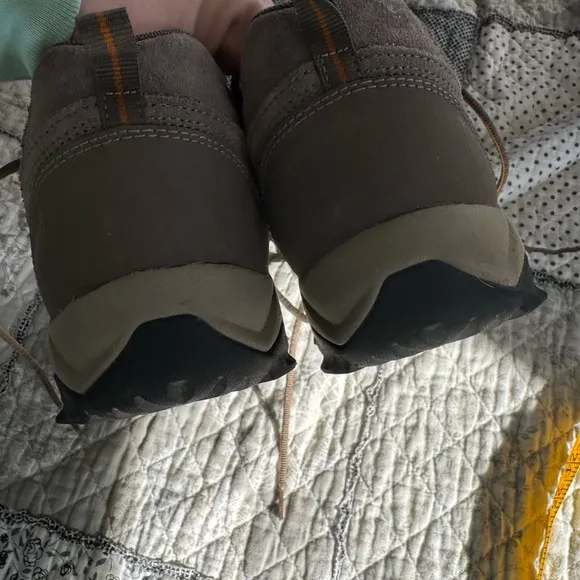 Columbia Valley Pointe  Hiking Shoes Men’s Size 12