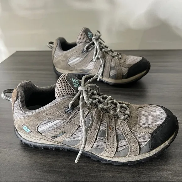 COLUMBIA Women’s size 9.5 Lace Up Sneaker Hiking Shoe.