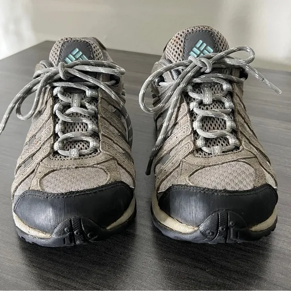 COLUMBIA Women’s size 9.5 Lace Up Sneaker Hiking Shoe.