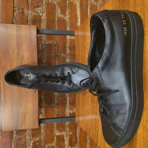 Common Projects Men's Black Leather Sneakers