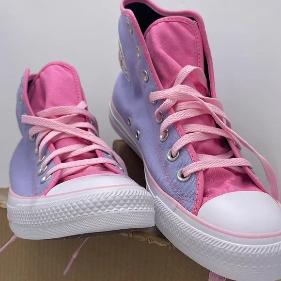 Converse Men’s A02171C Chuck Taylor All Star Canvas Sneakers