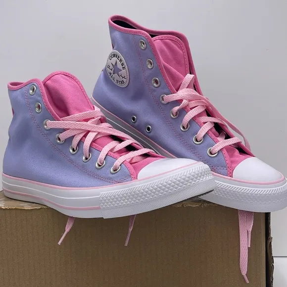 Converse Men’s A02171C Chuck Taylor All Star Canvas Sneakers