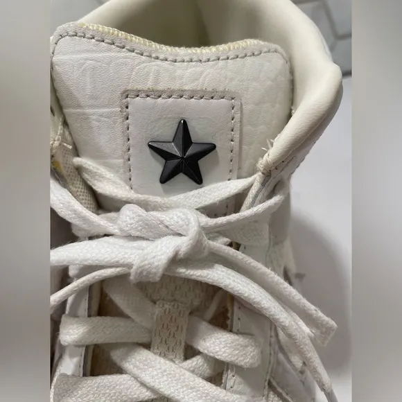 Converse Pro Leather Sport Unisex Men’s 8.5 Woman’s 10 White Hi Top Sneakers
