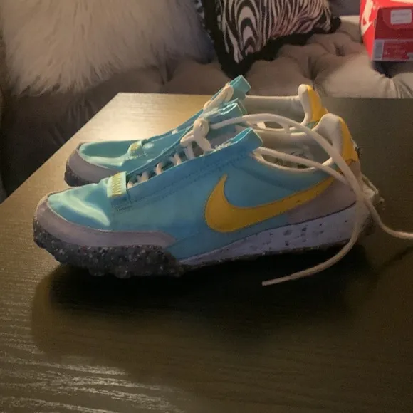 COPY - NIKE Light blue yellow RUNNING SNEAKERS Women size 7