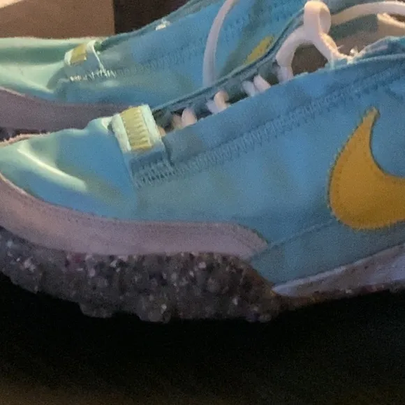 COPY - NIKE Light blue yellow RUNNING SNEAKERS Women size 7