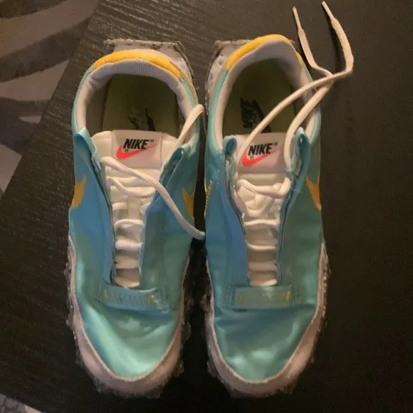 COPY - NIKE Light blue yellow RUNNING SNEAKERS Women size 7