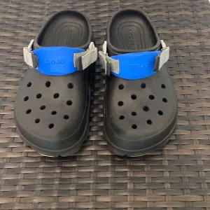 Croc sandals, men’s size 8