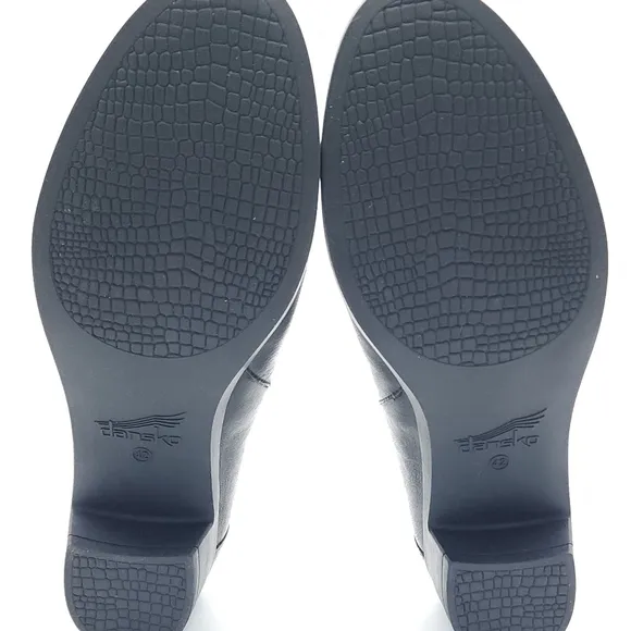 Dansko Carrie Women's Casual Shoes Black Burnished Nubuck Clogs Women's Size 42
