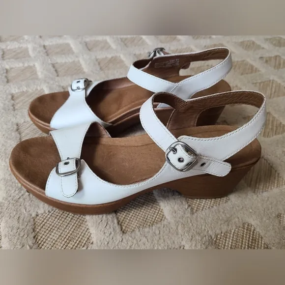 Dansko Joanie White Leather Clog Sandals Platform Open Toe Buckle Shoes Size 41