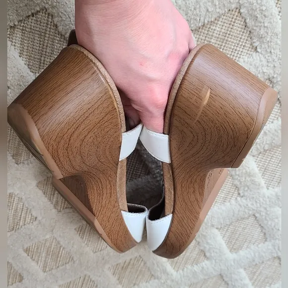 Dansko Joanie White Leather Clog Sandals Platform Open Toe Buckle Shoes Size 41