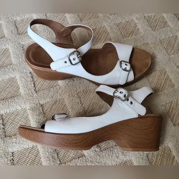 Dansko Joanie White Leather Clog Sandals Platform Open Toe Buckle Shoes Size 41