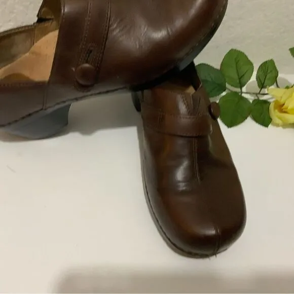 Dansko Leather Clogs Womens 9 Brown Solstice Button Strap Comfort Shoes Slip On