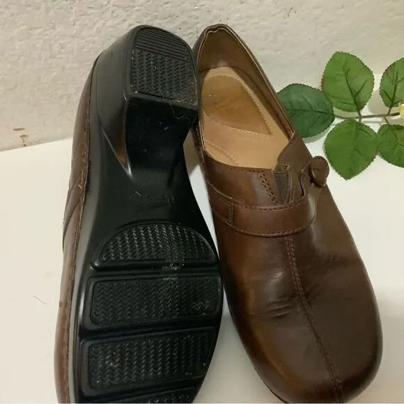 Dansko Leather Clogs Womens 9 Brown Solstice Button Strap Comfort Shoes Slip On