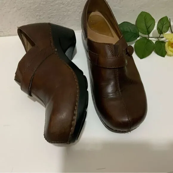 Dansko Leather Clogs Womens 9 Brown Solstice Button Strap Comfort Shoes Slip On