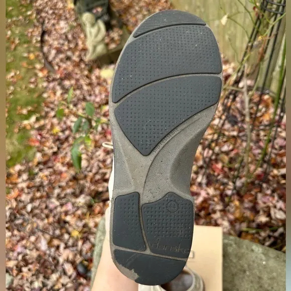 Dansko Men’s Jake Milled Nubuck Taupe Chukka Boots - Size 10.5M‎