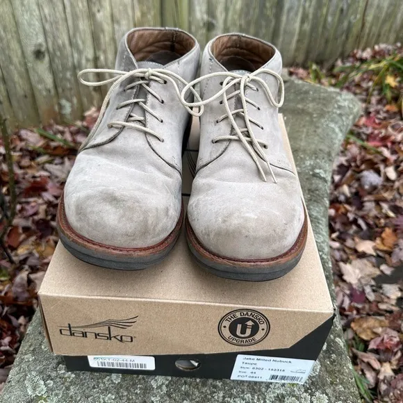 Dansko Men’s Jake Milled Nubuck Taupe Chukka Boots - Size 10.5M‎
