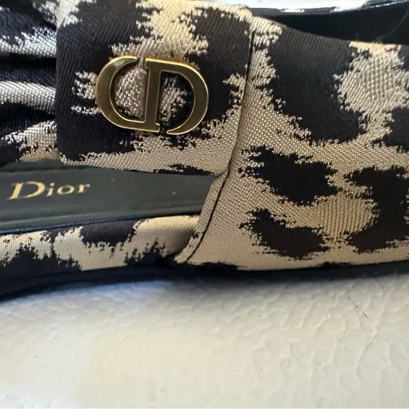 Dior Mizza slingback flat shoes. Black and Tan Leopard Print