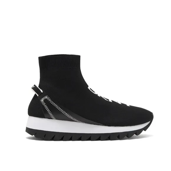 DKNY Sport Sneaker, Black &amp; White Size 9.5M New in Box