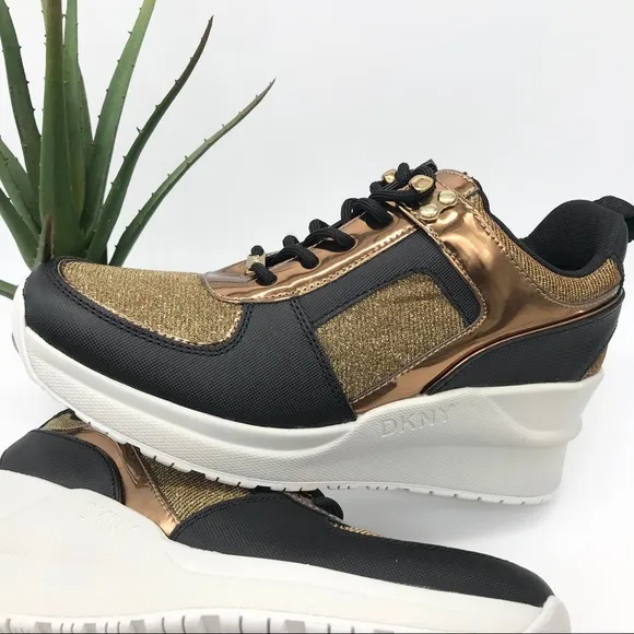 Dkny Women's Leo Wedge Black Gold Sneakers New 10