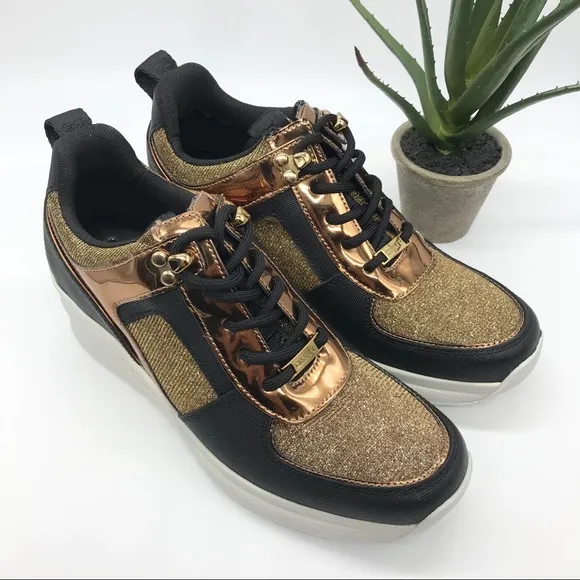 Dkny Women's Leo Wedge Black Gold Sneakers New 10