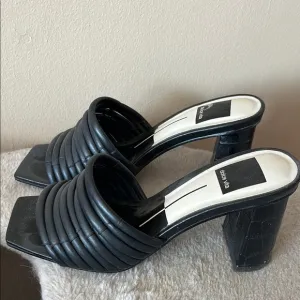 Dolce vita Black Women's Heeled Sandals size 6