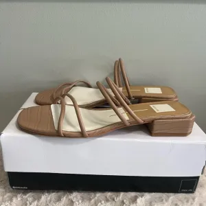 Dolce Vita Haize Women's Tan Strappy Sandals 9.5 NEW