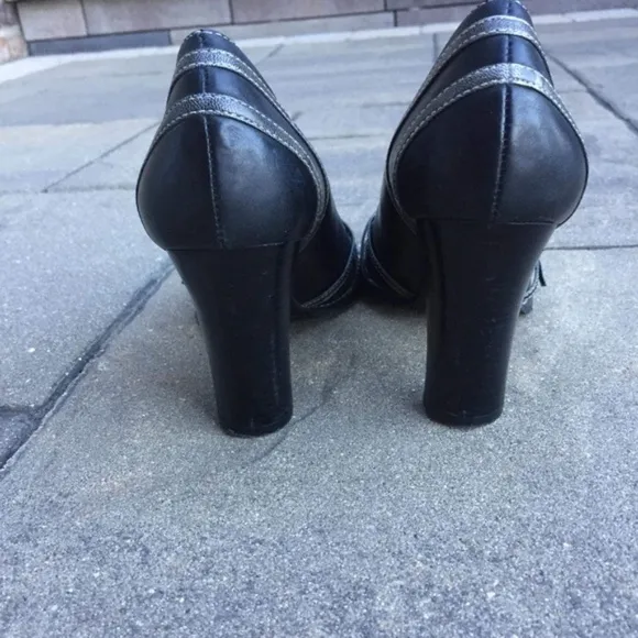 Donald J. Pliner Sport-I-Que Black Shoes