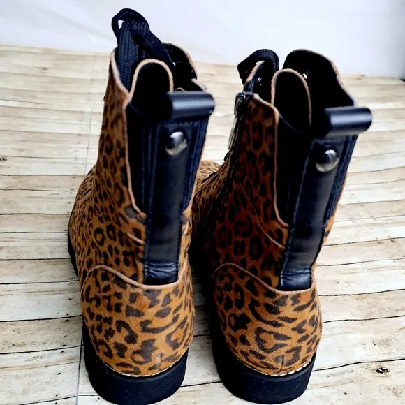 Donald J Pliner Women's Lace Up Hiker Boots Leopard Skin Print Size 8M