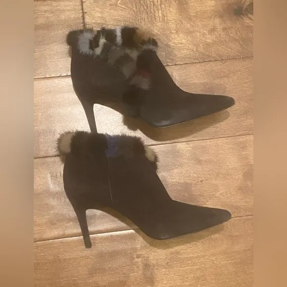 Donald Pliner Renata Suede Mink Fur Trim Stiletto Heel Booties Boots 6.5