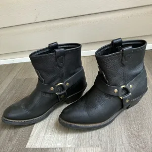Double H black leather harness style ankle boots moto western pull on 1”heel 7.5