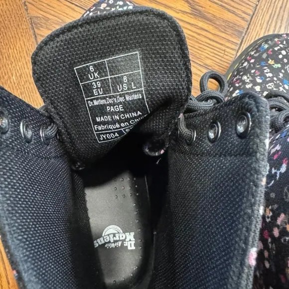 Dr. Doc Martens Page Black Combat Boots Womens Size 8 Floral Slip Resistant Shoe