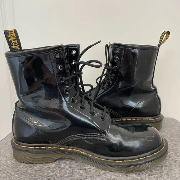DR. MARTENS 1460 Black Patent Leather Combat Boots Women’s Size 10