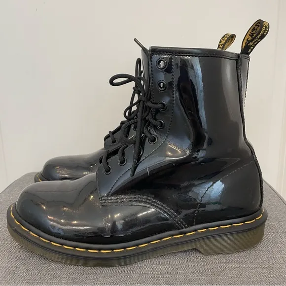 DR. MARTENS 1460 Black Patent Leather Combat Boots Women’s Size 10