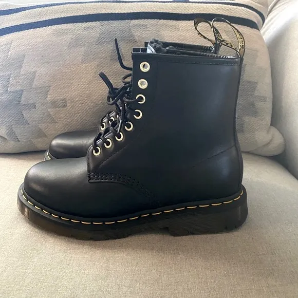 Dr Martens 1460 Blizzard waterproof warmwair boot SZ 8 NWT