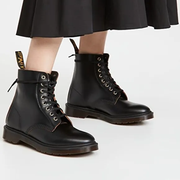 Dr. Martens | 1460 Pascal 8 Eye Boots NEW