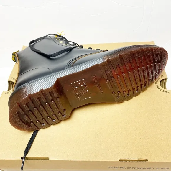 Dr. Martens | 1460 Pascal 8 Eye Boots NEW