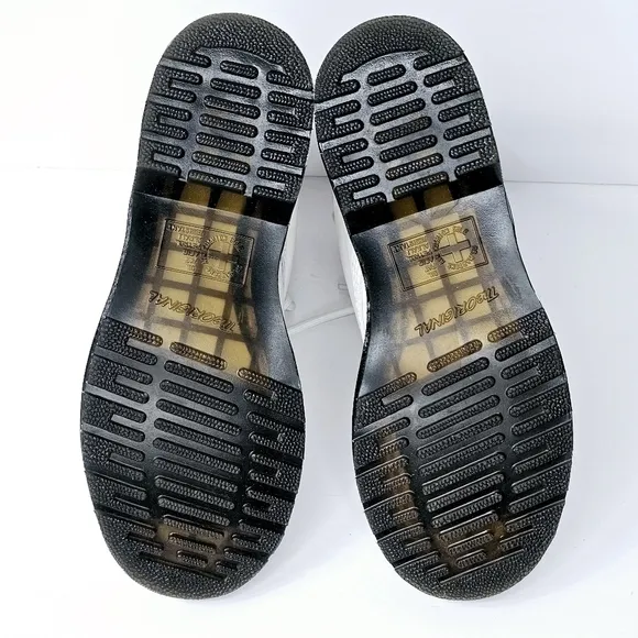 Dr. Martens 1460 Pascal Chain Leather Boots