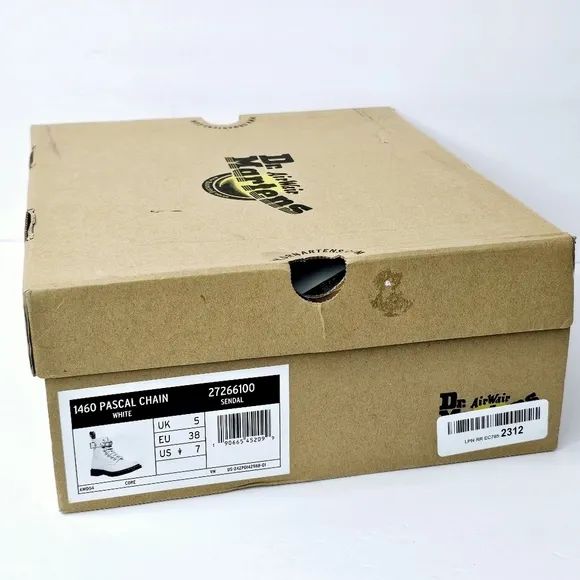 Dr. Martens 1460 Pascal Chain Leather Boots