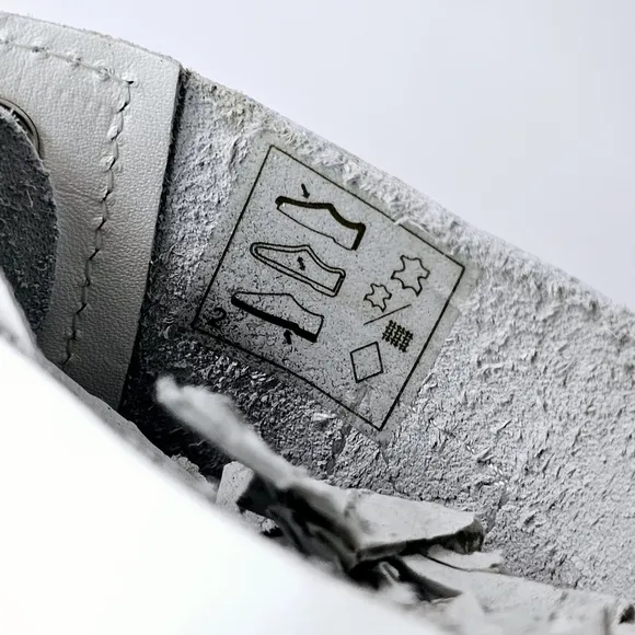Dr. Martens 1460 Pascal Chain Leather Boots