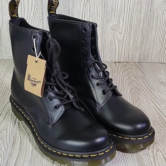 Dr. Martens 1460 Smooth Black Leather Combat Boots Womens Size 10 NEW