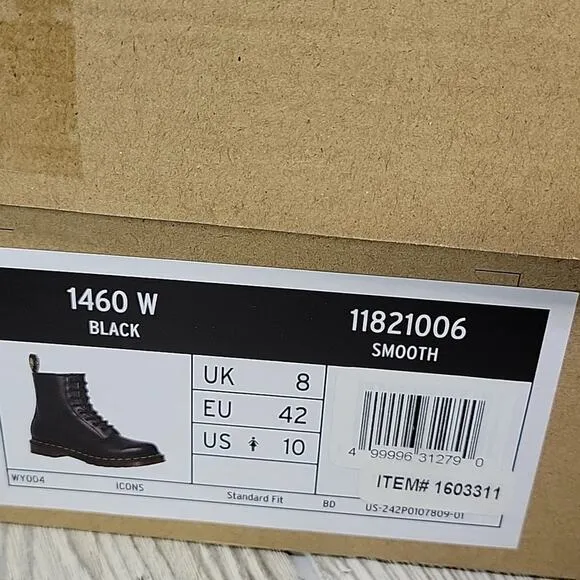 Dr. Martens 1460 Smooth Black Leather Combat Boots Womens Size 10 NEW