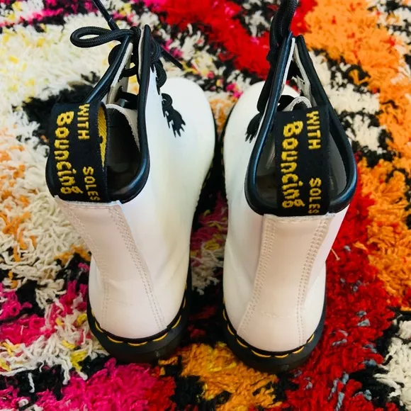 🆕Dr Martens 1460 Smooth Lace-Up Boots Women Size 7 US White NIB🆕