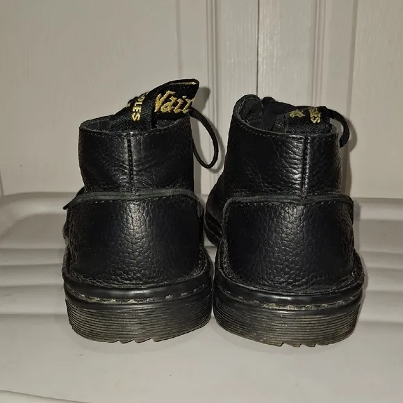 Dr. Martens &quot;Sussex&quot; Ankle Lace-up Chukka Boots -Textured Leather-black-M8 /L9