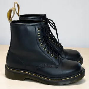Dr. Martens Doc Black Vegan 1460 Felix Lace Up Boots Men's Sz 7 / Women's 8 NWOT