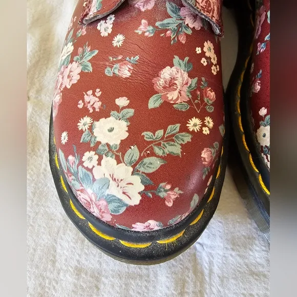 Dr. Martens RARE 1460 Vintage Rose Floral Boots Womans US6