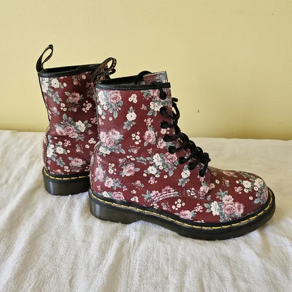 Dr. Martens RARE 1460 Vintage Rose Floral Boots Womans US6