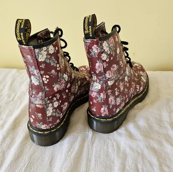 Dr. Martens RARE 1460 Vintage Rose Floral Boots Womans US6