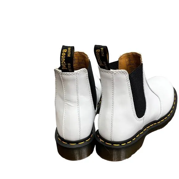 Dr. Martens Slip On Chelsea Boots Sz 6 White Round Toe Leather Upper 2976